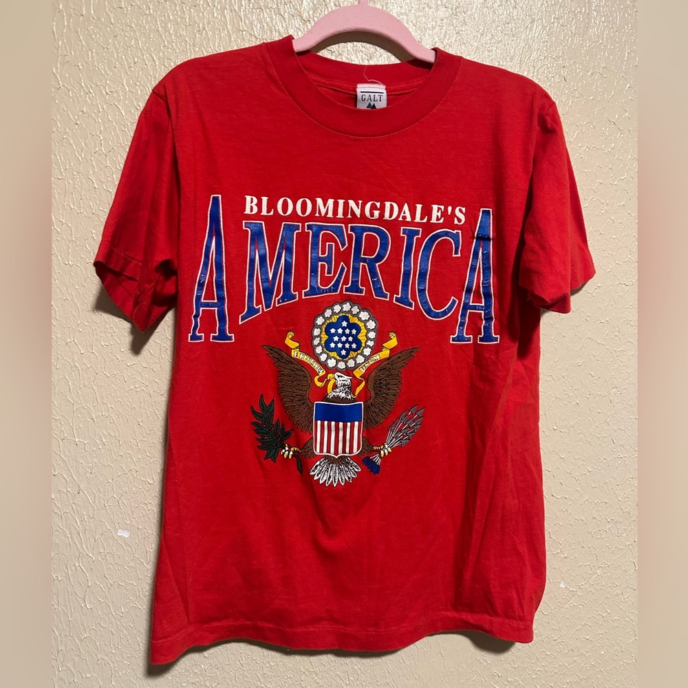 Vintage Bloomingdale’s American T-Shirt Size Medium
